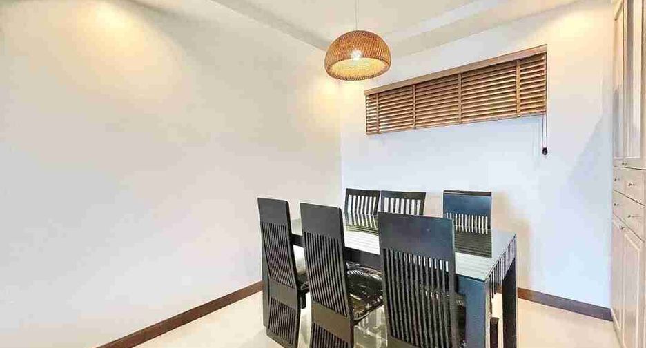 Condo en venta y en alquiler de 3 habitaciones en Watthana, Bangkok