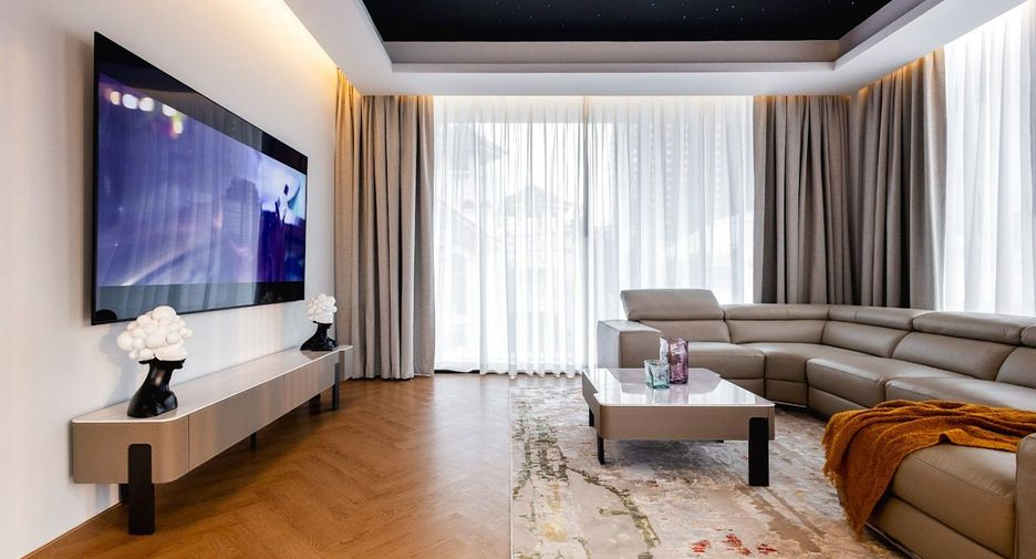Villa en alquiler de 5 habitaciones en Jomtien, Pattaya