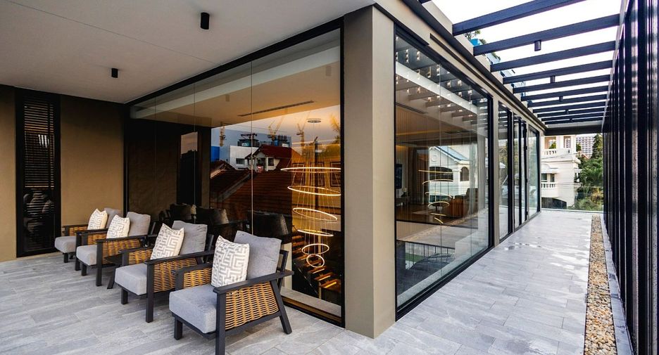 Villa en alquiler de 5 habitaciones en Jomtien, Pattaya