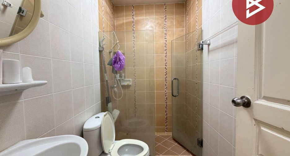 Casa adosada en venta de 4 habitaciones en Bueng Kum, Bangkok