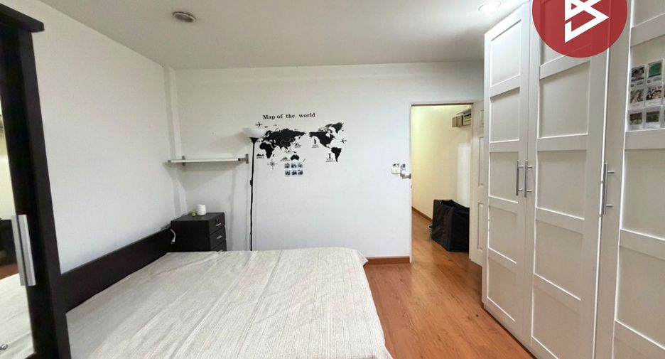 Casa adosada en venta de 4 habitaciones en Bueng Kum, Bangkok