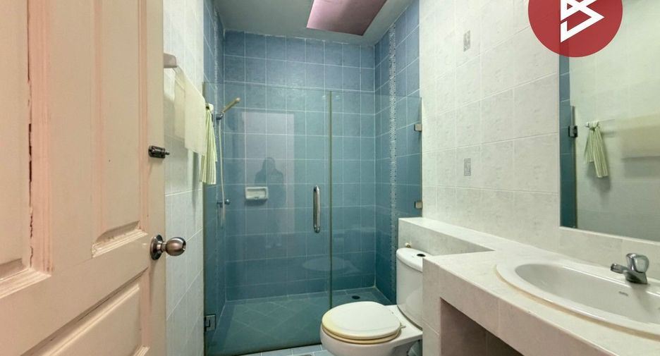 Casa adosada en venta de 4 habitaciones en Bueng Kum, Bangkok