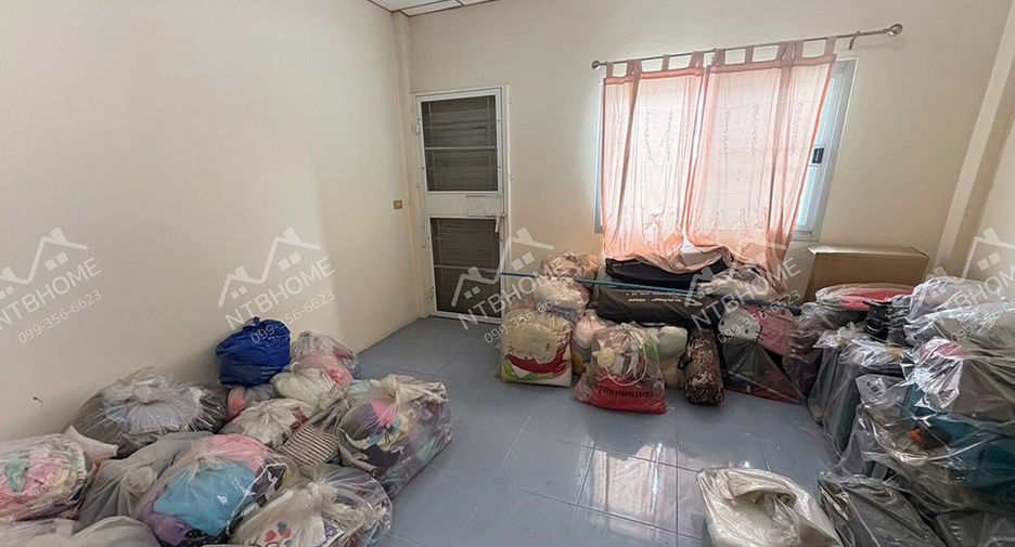 Casa adosada en venta de 4 habitaciones en Bueng Kum, Bangkok