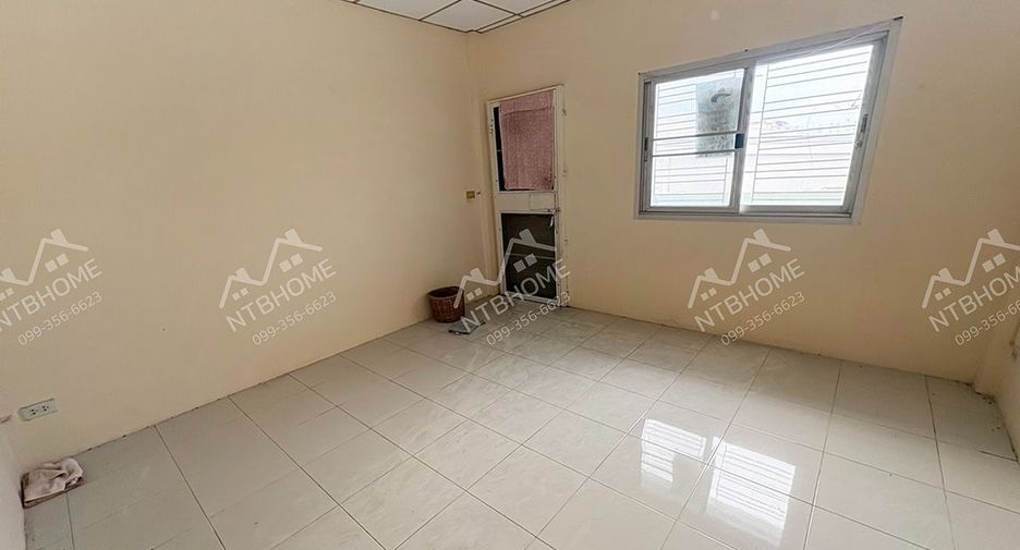 Casa adosada en venta de 4 habitaciones en Bueng Kum, Bangkok