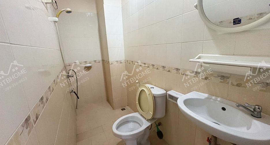 Casa adosada en venta de 4 habitaciones en Bueng Kum, Bangkok