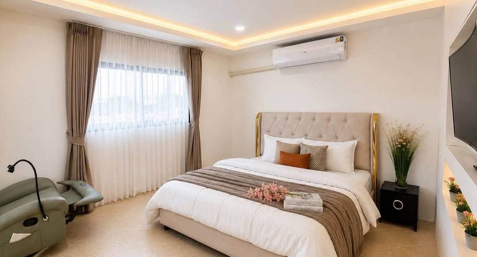 For rent 4 bedrooms villa in Bang Lamung, Chonburi