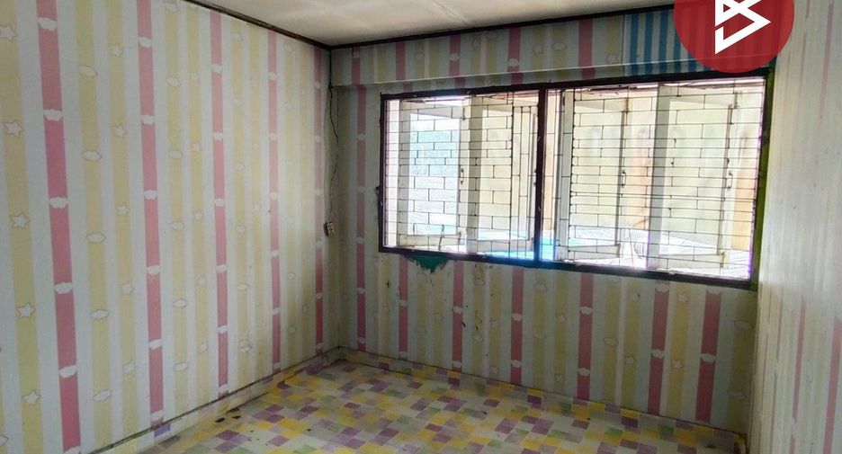 For sale 2 bedrooms townhouse in Mueang Samut Prakan, Samut Prakan
