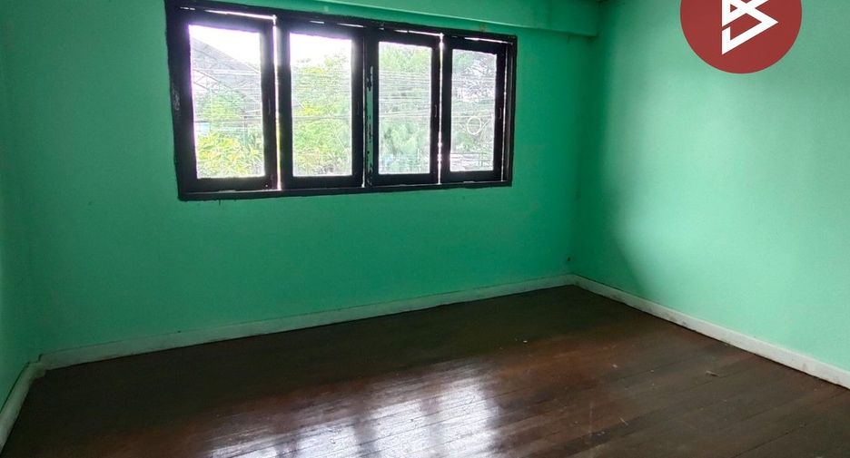 For sale 2 bedrooms townhouse in Mueang Samut Prakan, Samut Prakan