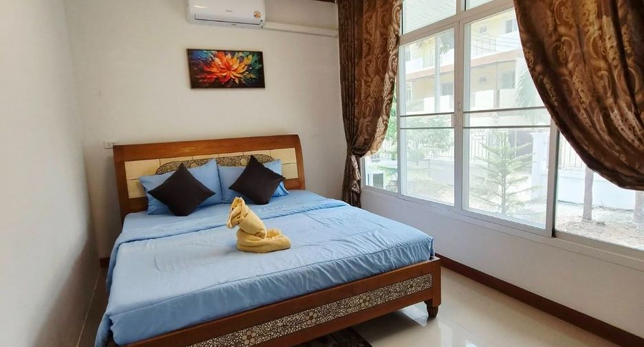 À louer et à vendre 5 chambres villa à Huay Yai, Pattaya