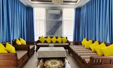 À louer et à vendre 5 chambres villa à Huay Yai, Pattaya