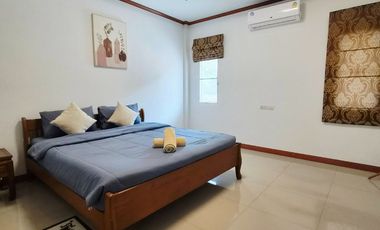 À louer et à vendre 5 chambres villa à Huay Yai, Pattaya