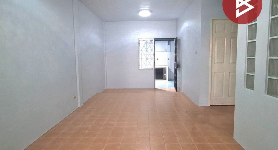 For sale 2 bedrooms townhouse in Mueang Chon Buri, Chonburi