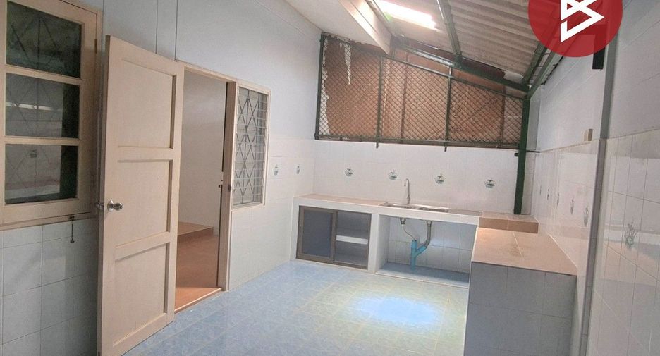 For sale 2 bedrooms townhouse in Mueang Chon Buri, Chonburi