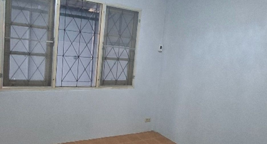 For sale 2 bedrooms townhouse in Mueang Chon Buri, Chonburi