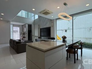 À louer et à vendre 4 chambres maison à Bueng Kum, Bangkok