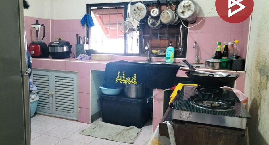 For sale 5 ベッドルーム house in Mueang Samut Sakhon, Samut Sakhon