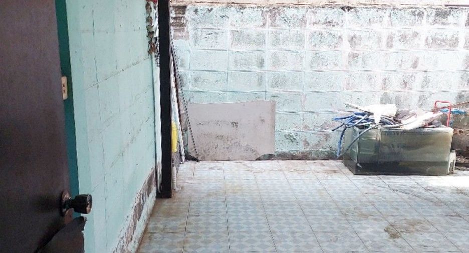 Casa adosada en venta de 2 habitaciones en Mueang Samut Prakan, Samut Prakan