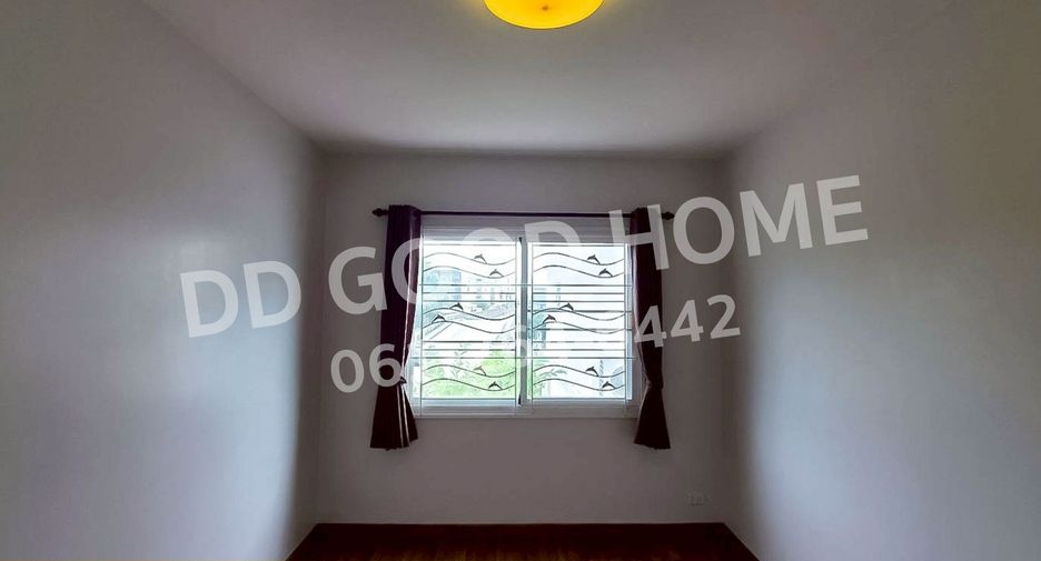 For sale 3 bedrooms townhouse in Lam Luk Ka, Pathum Thani