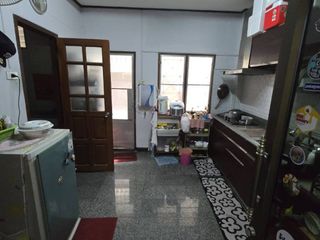 Haus zum Kauf mit 3 Zimmer in Phra Khanong, Bangkok