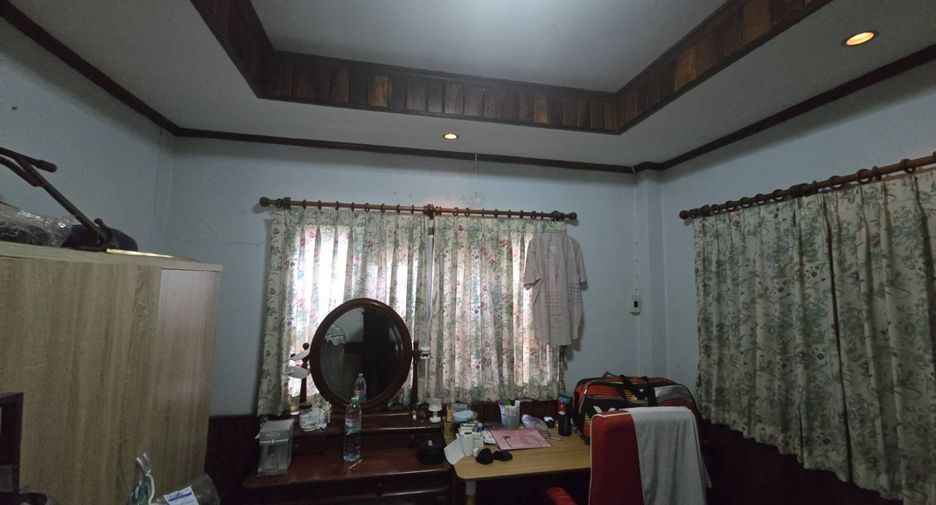 Haus zum Kauf mit 3 Zimmer in Phra Khanong, Bangkok