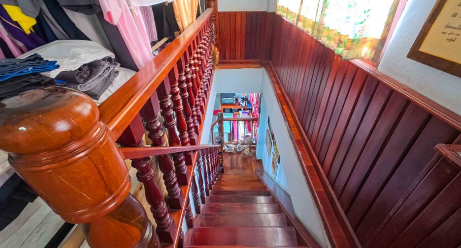 出售 3 卧室 独立屋 在 Phra Khanong, 曼谷