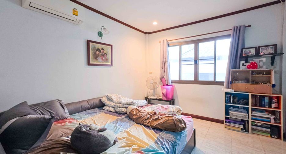出售 3 卧室 独立屋 在 Phra Khanong, 曼谷