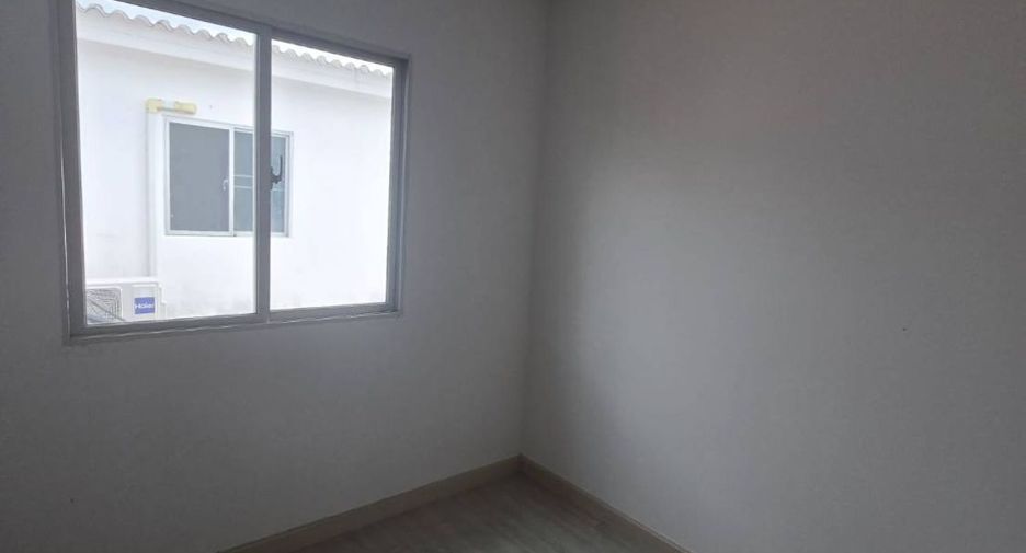 Haus zum Kauf mit 3 Zimmer in Bang Phli, Samut Prakan