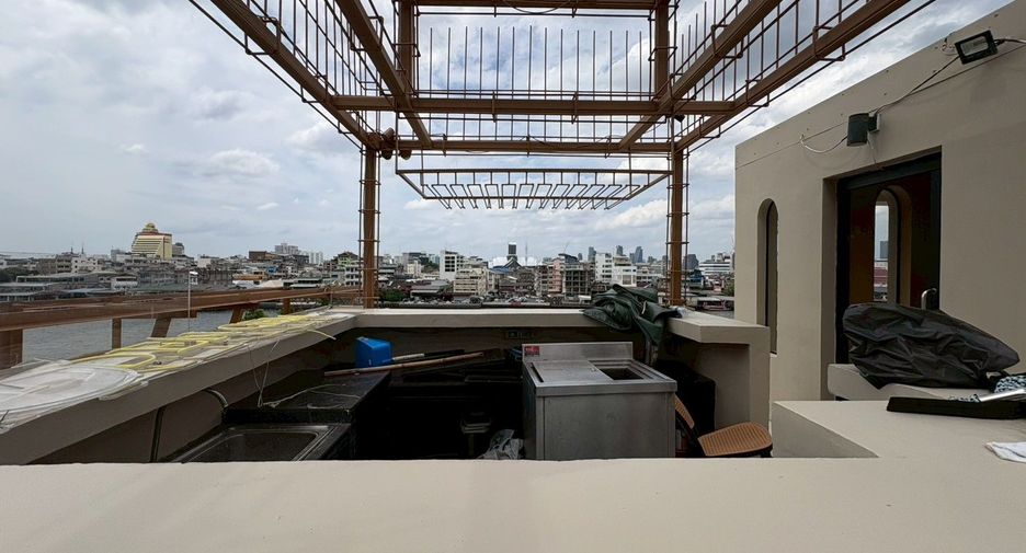 For rent retail Space in Khlong San, Bangkok