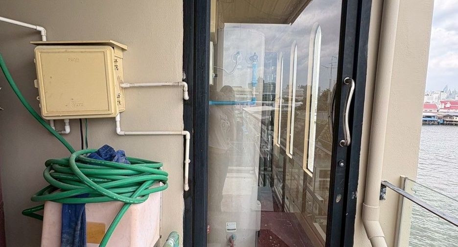 For rent retail Space in Khlong San, Bangkok
