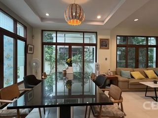 For sale 4 bedrooms house in Bang Kapi, Bangkok