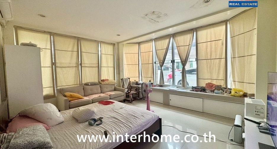 Haus zum Kauf mit 4 Zimmer in Bang Yai, Nonthaburi
