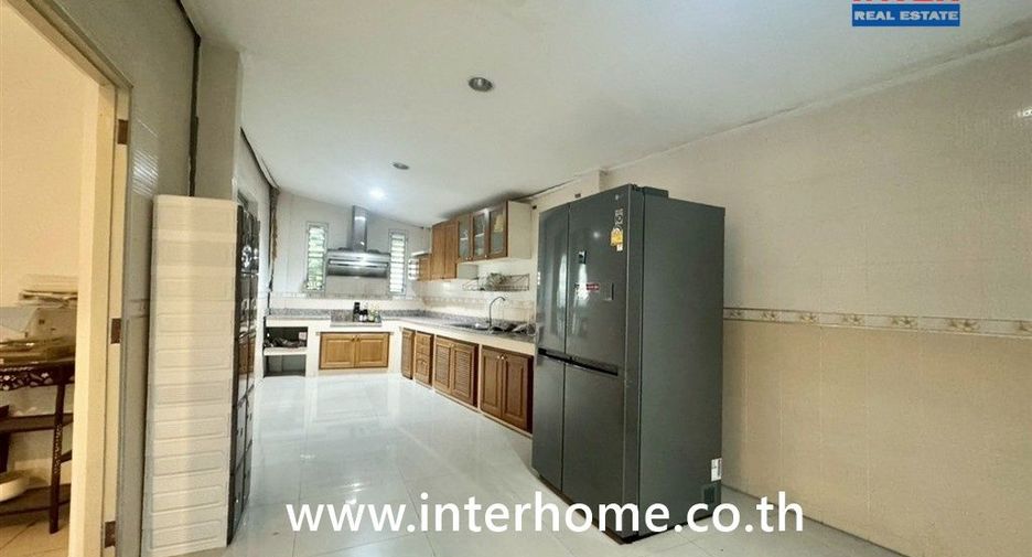 Haus zum Kauf mit 4 Zimmer in Bang Yai, Nonthaburi