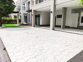 Haus zur Miete und zum Kauf mit 5 Zimmer in Lat Krabang, Bangkok