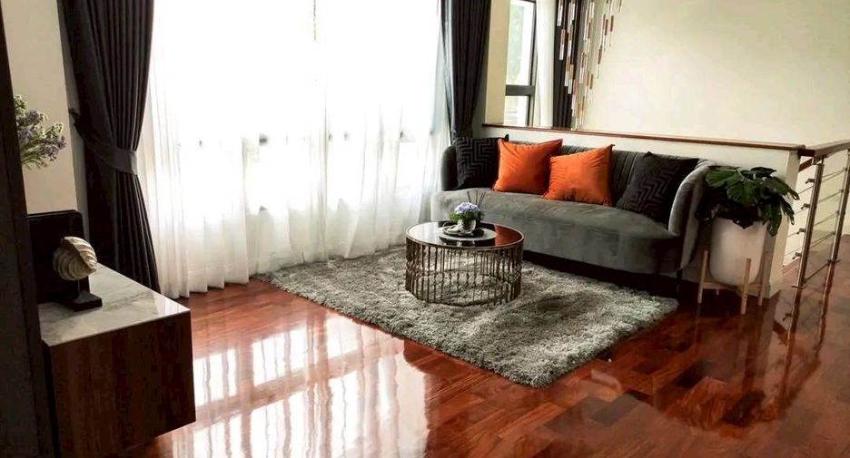 Haus zur Miete und zum Kauf mit 5 Zimmer in Lat Krabang, Bangkok