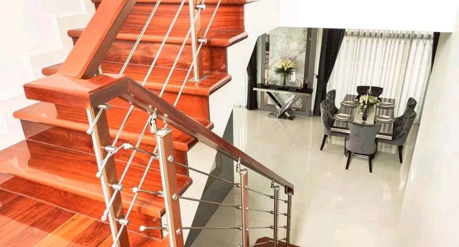 Haus zur Miete und zum Kauf mit 5 Zimmer in Lat Krabang, Bangkok