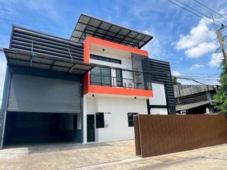Local comercial en alquiler de 7 habitaciones en Lam Luk Ka, Pathum Thani