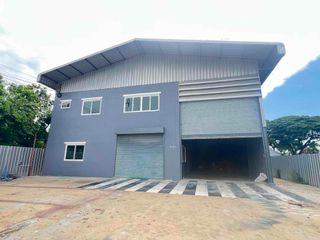 Gewerbefläche zur Miete mit 5 Zimmer in Lam Luk Ka, Pathum Thani