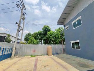 Gewerbefläche zur Miete mit 5 Zimmer in Lam Luk Ka, Pathum Thani