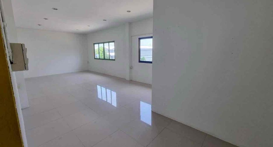 Gewerbefläche zur Miete mit 5 Zimmer in Lam Luk Ka, Pathum Thani