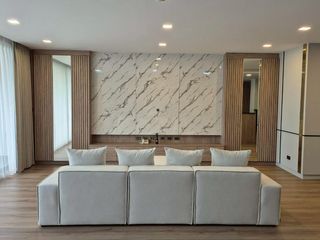 For rent そして for sale 3 ベッドルーム condo in Pathum Wan, Bangkok