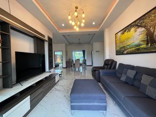 Villa en alquiler de 3 habitaciones en Mueang Krabi, Krabi