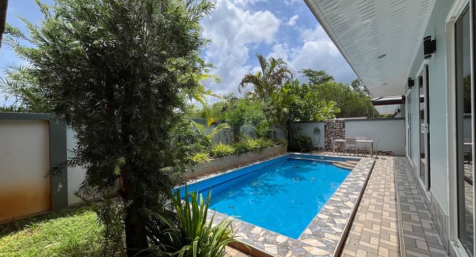 Villa en alquiler de 3 habitaciones en Mueang Krabi, Krabi