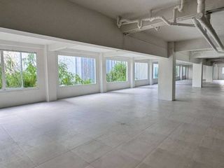 For rent retail Space in Bang Rak, Bangkok