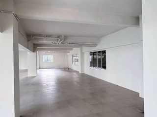For rent retail Space in Bang Rak, Bangkok