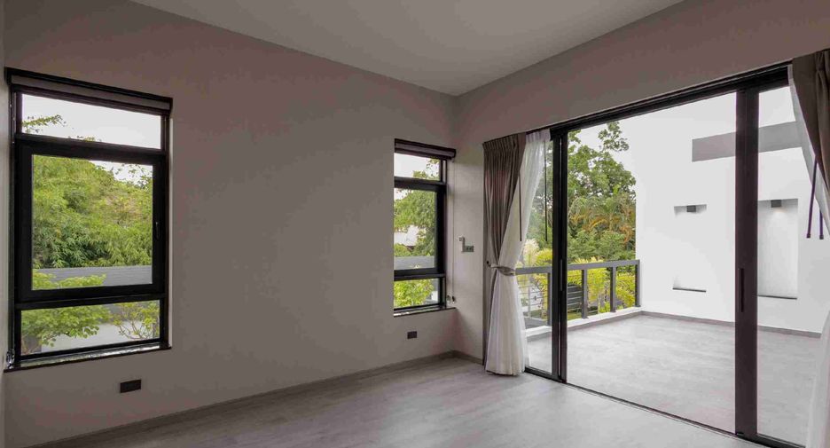 For sale 4 bedrooms villa in Hang Dong, Chiang Mai