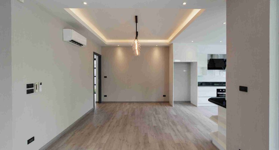 For sale 4 bedrooms villa in Hang Dong, Chiang Mai