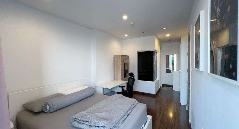For rent 1 bed condo in Watthana, Bangkok