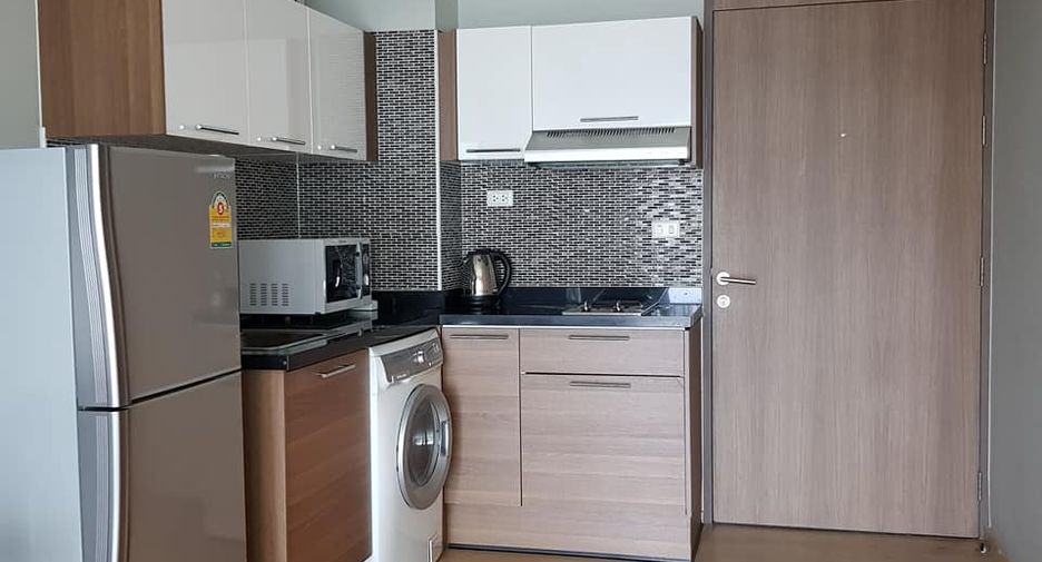 For rent 1 bed condo in Khlong Toei, Bangkok