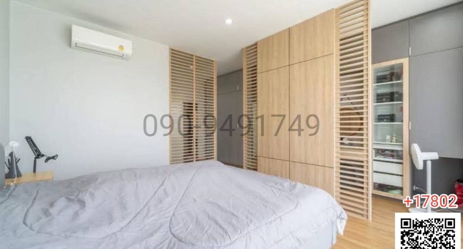 For sale 3 bedrooms townhouse in Saphan Sung, Bangkok