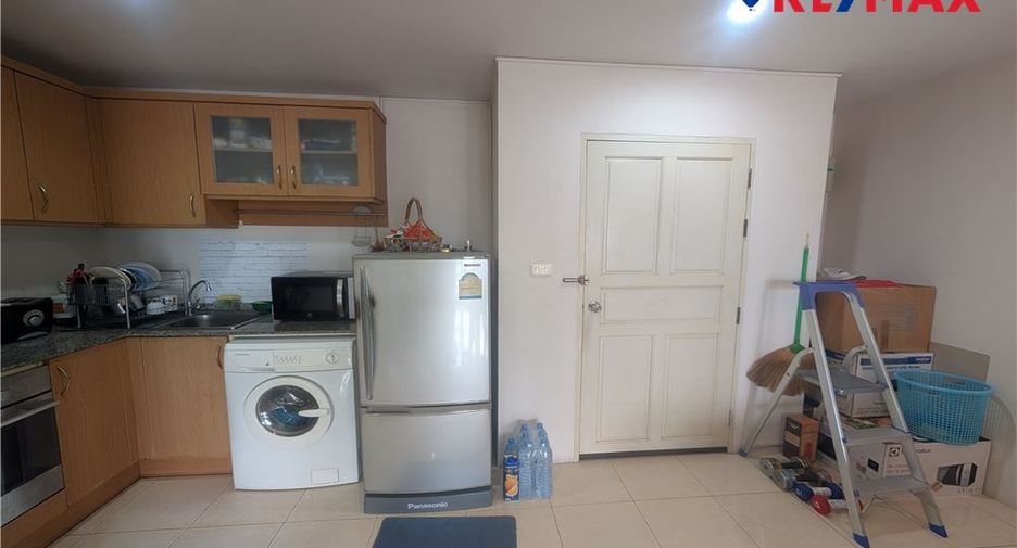 For sale 1 bed condo in Bang Lamung, Chonburi